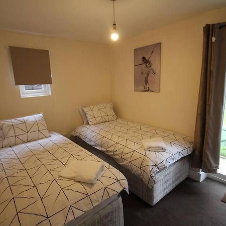 Willesden Lodge Londra Esterno foto