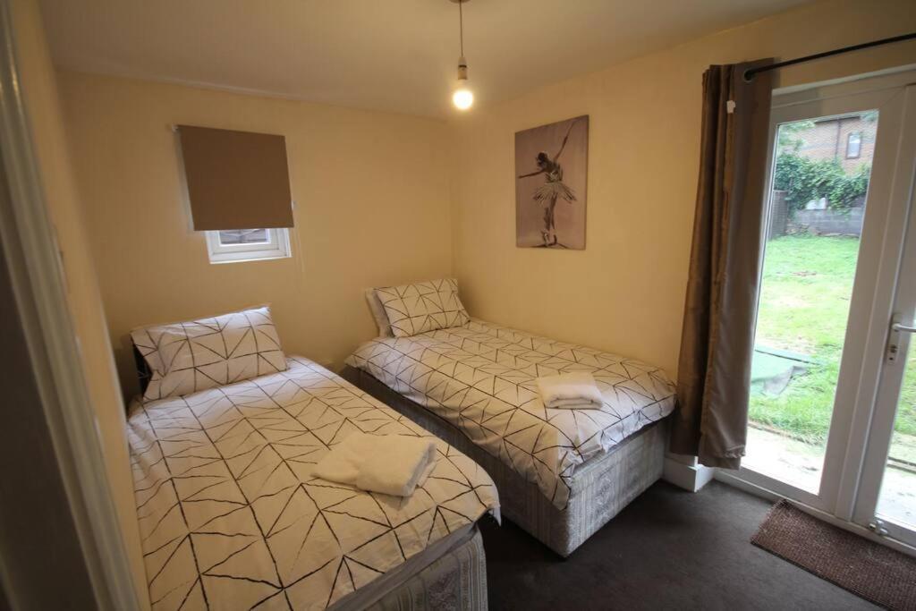 Willesden Lodge Londra Esterno foto